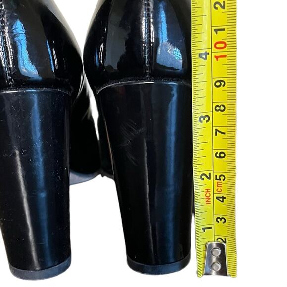 ANN TAYLOR Black Patent Leather Peep Toe Gold Buckle‎ Detail Block Heel Size 8 - Picture 7 of 9